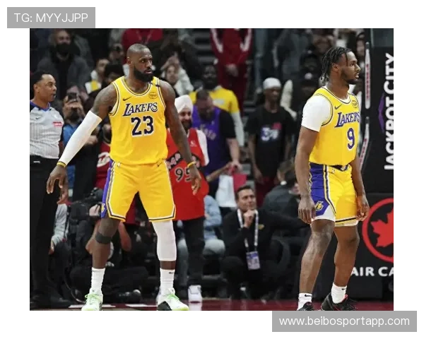 湖人队迎来新赛季阵容调整 詹姆斯携手戴维斯目标总冠军